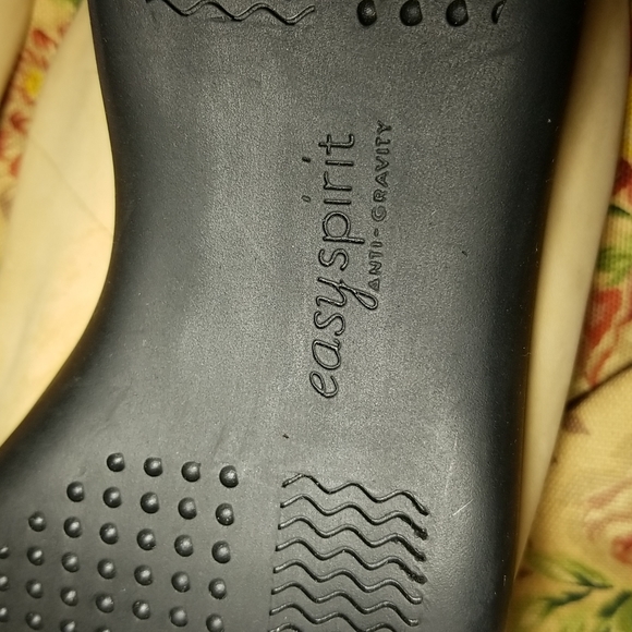 Easy Spirit,mules,open toe,suede leather,memory foam soft,womens,size 9. - Picture 10 of 10